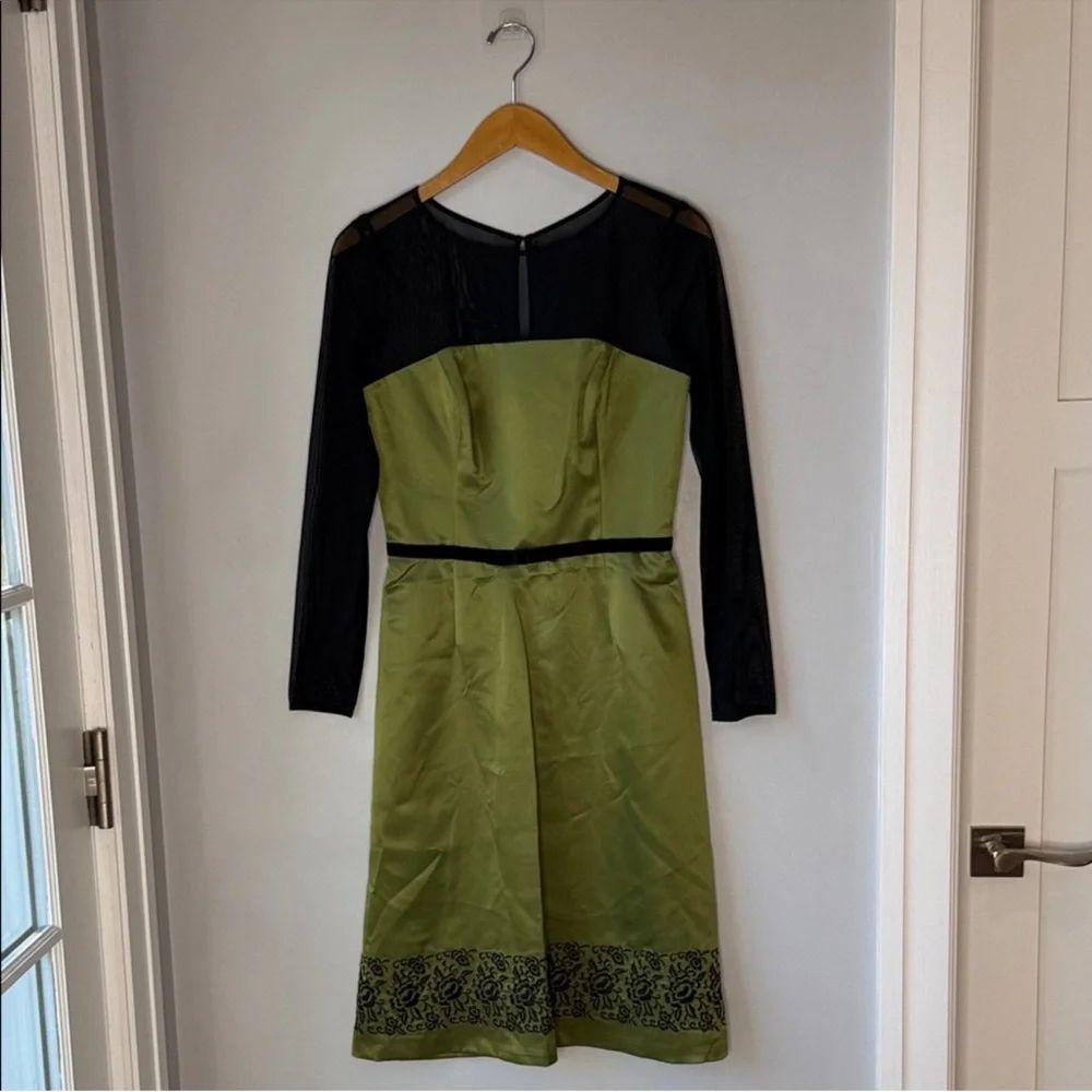 Vintage Y2K Laundry Shelli Segal Retro Embroidered Silk Cocktail Dress